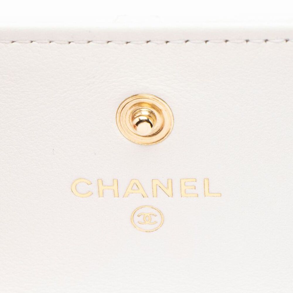 Chanel Lambskin About Pearls Chain Mini Bag - Picture 8 of 12